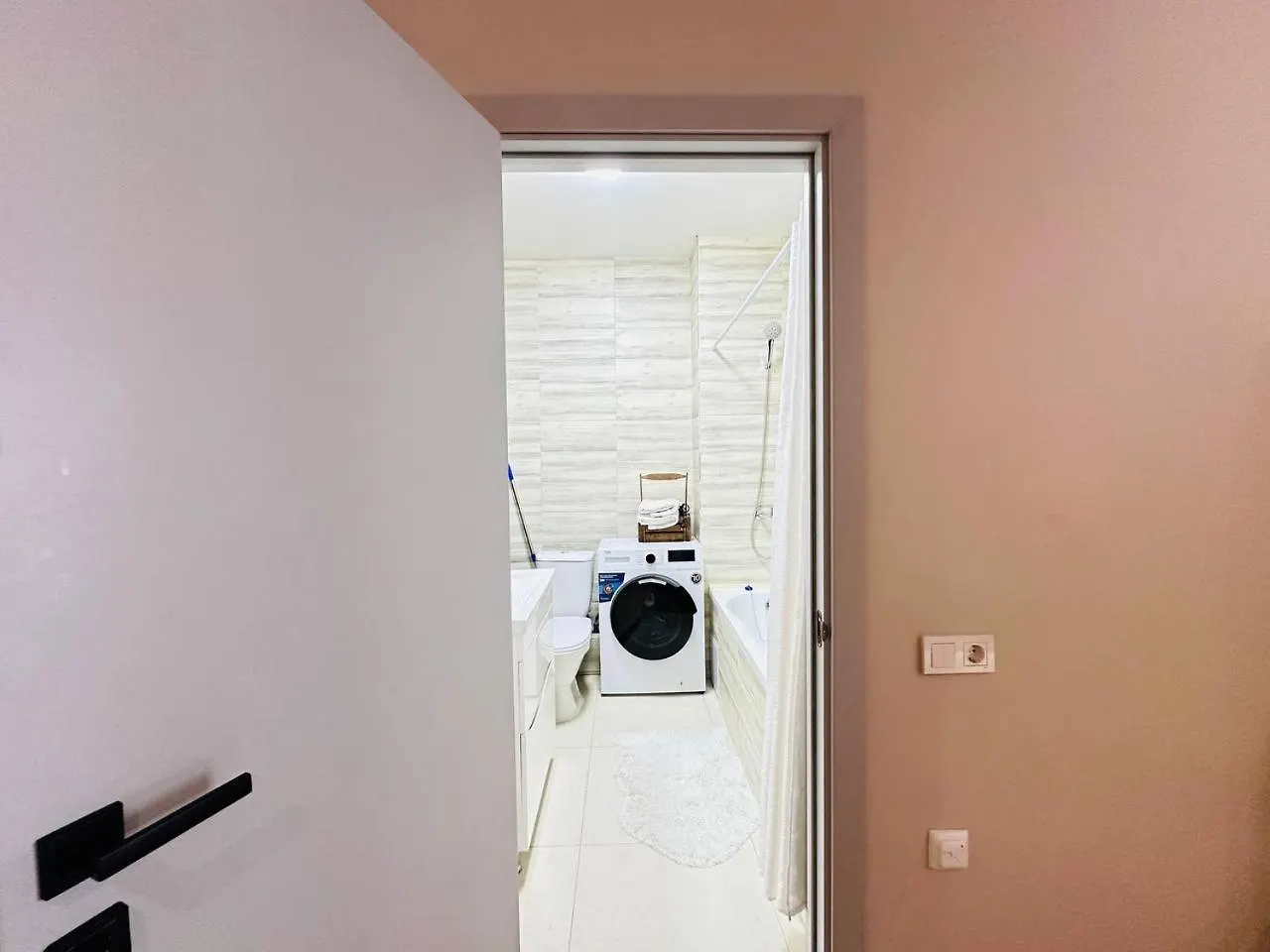 4Seasons Near Mega Center Apartment Almaty